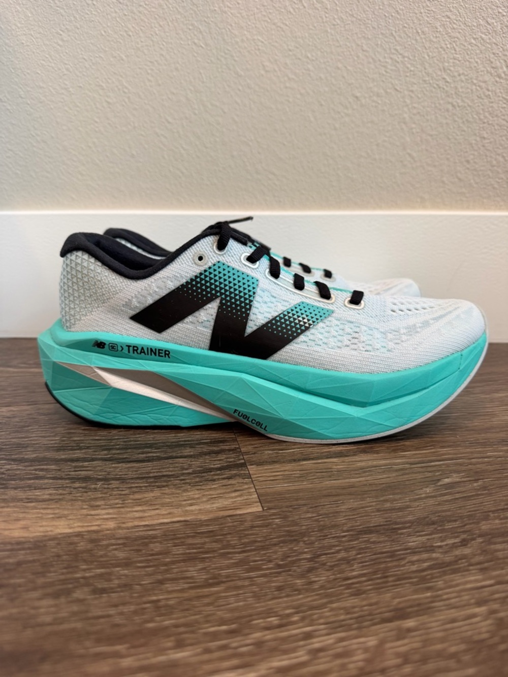New Balance FuelCell SuperComp Trainer v3